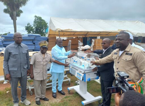 Bondoukou: le Conseil régional équipe le CHR