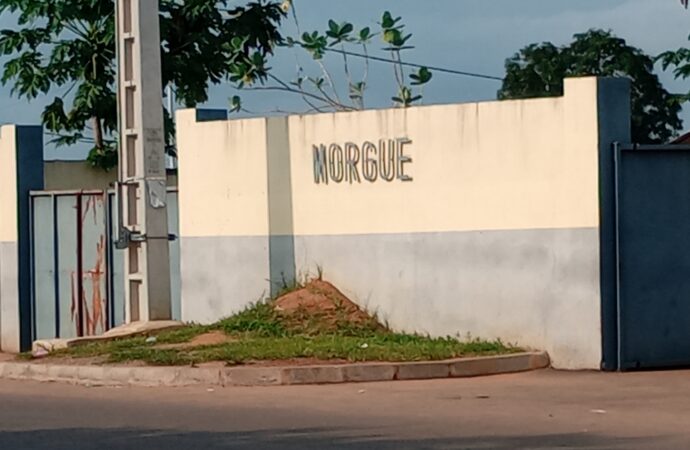 Divo: business mortuaire: les jeunes se frottent les mains