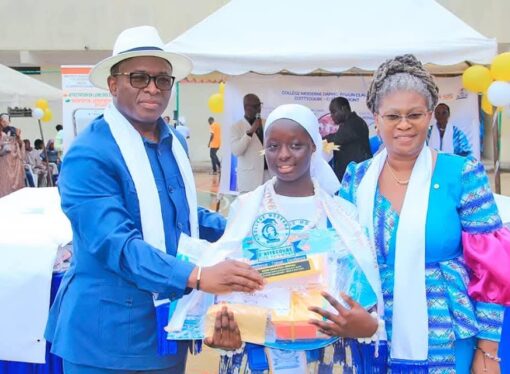 Le collège moderne Danho Paulin d’Attécoubé célèbre l’excellence.