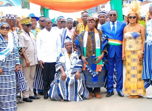 Le Chef central de la communauté DAN d’Abidjan investi lors d’une cérémonie.
