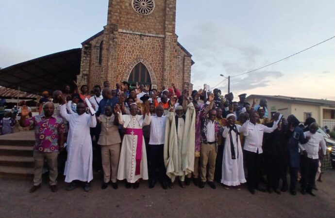 Agboville: Une prière organisée par le forum des religieux pour des élections apaisées.
