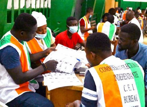 Table ronde : Une jeunesse consciente de son rôle pour des élections apaisées