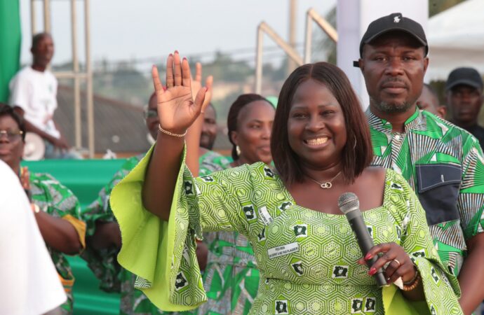 Débat: Les femmes et les jeunes ont-ils une place dans la gouvernance locale